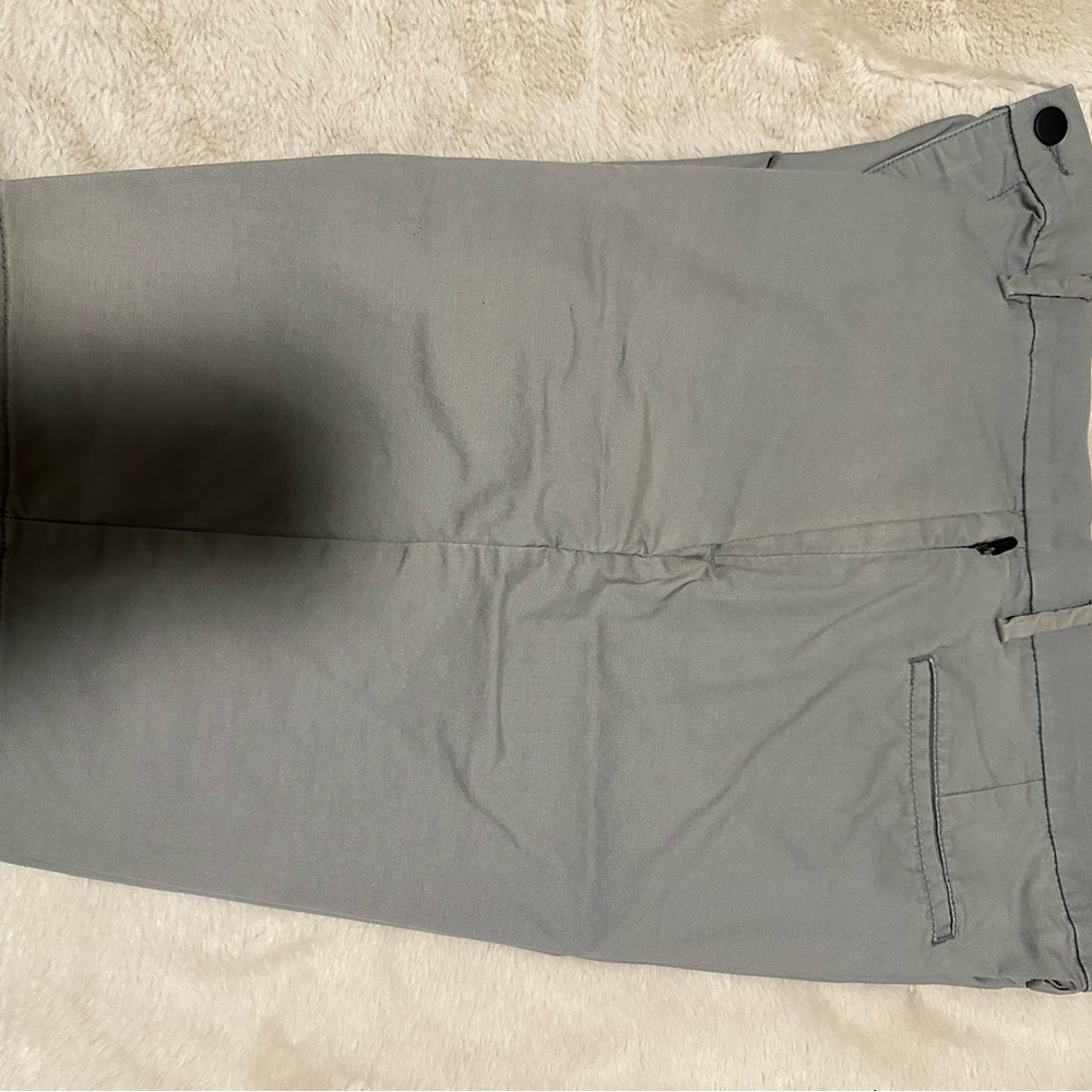 Old Navy Ultimate Tech Slim size 33
